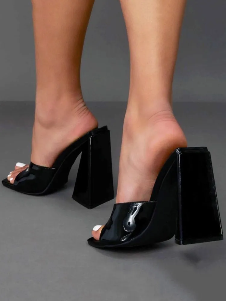 Amozae-Square-toe Triangle Heel Sandals