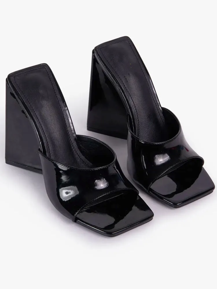 Amozae-Square-toe Triangle Heel Sandals