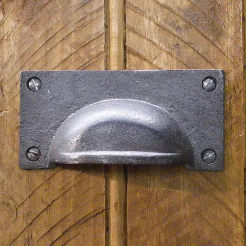 Square drawer pull 4" x 2" in rustic cast iron